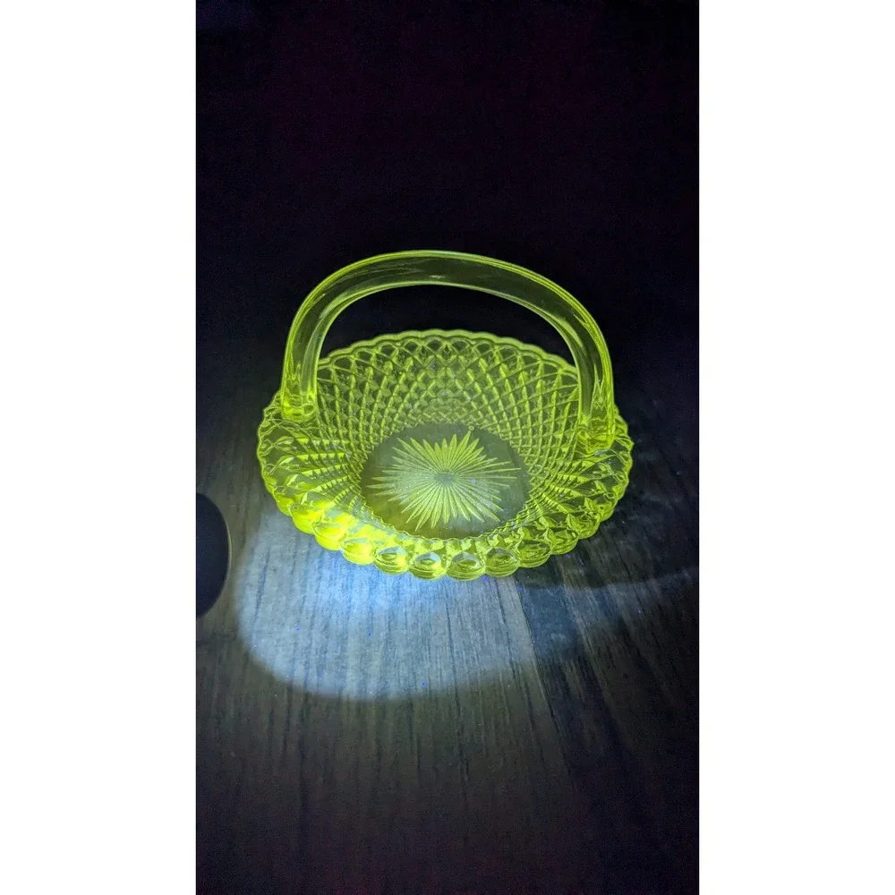 Vintage Clear Manganese Glass Basket Handled Candy Dish UV Glow Starburst